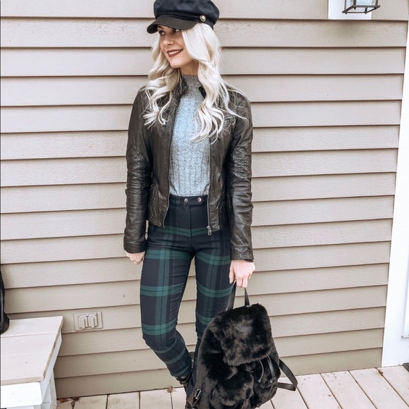 Meet your Posher, Madelyn Rose 🌹 - Picture 3 of 6